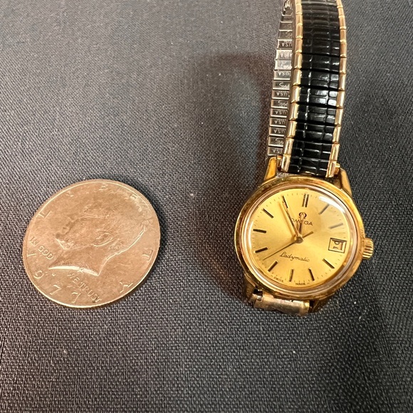 Classic Ladies Omega Watch - Picture 3 of 6